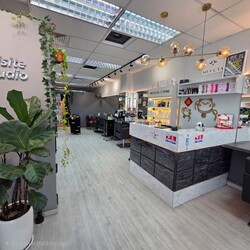 North Bridge Centre (D7), Retail #597365511
